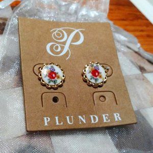 Plunder Posse Earrings January 2022
